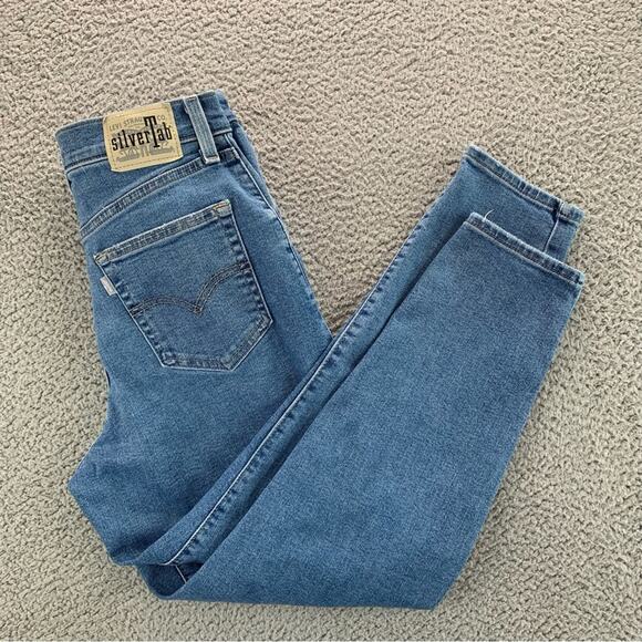 Levi's Silvertab High Waisted Mom Jeans Tapered Women's Jeans  -  Size:  28 - Picture 6 of 16